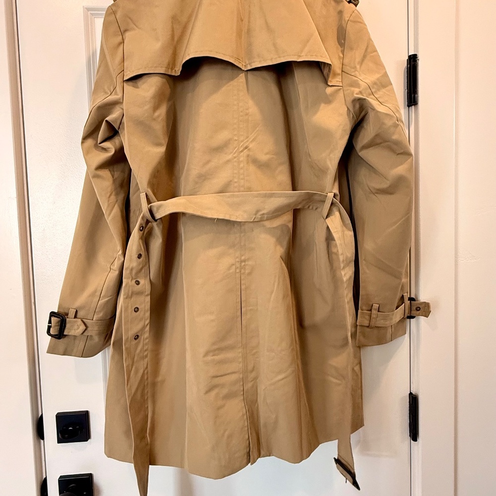 Brand New w tags!!! Banana Republic Mens Trench Coat. Khaki size L. Relaxed fit. - Picture 10 of 15